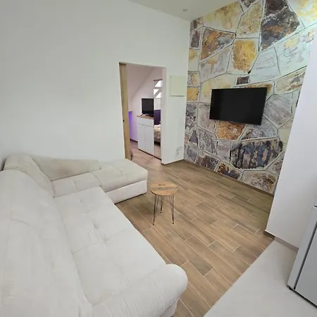 Apartament Idila New *